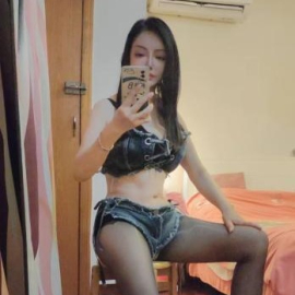 性感勾魂的少妇