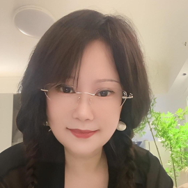 角色扮演大臀少妇