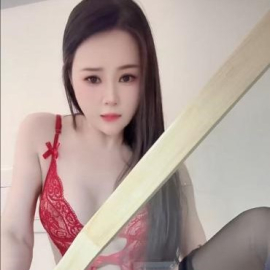 娜娜爱爱会喷水