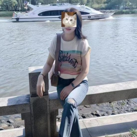 新吴性感诱惑小姐姐