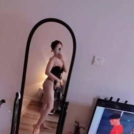 性感小长腿骚曼曼